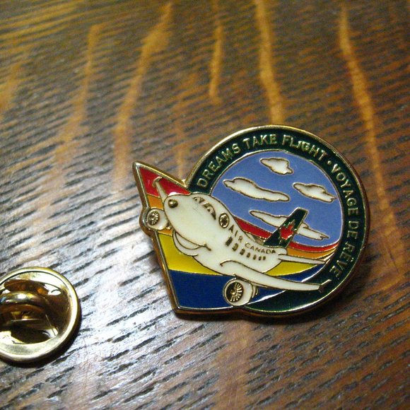 🇨🇦 Air Canada Vintage Lapel Pin - Picture 2 of 4